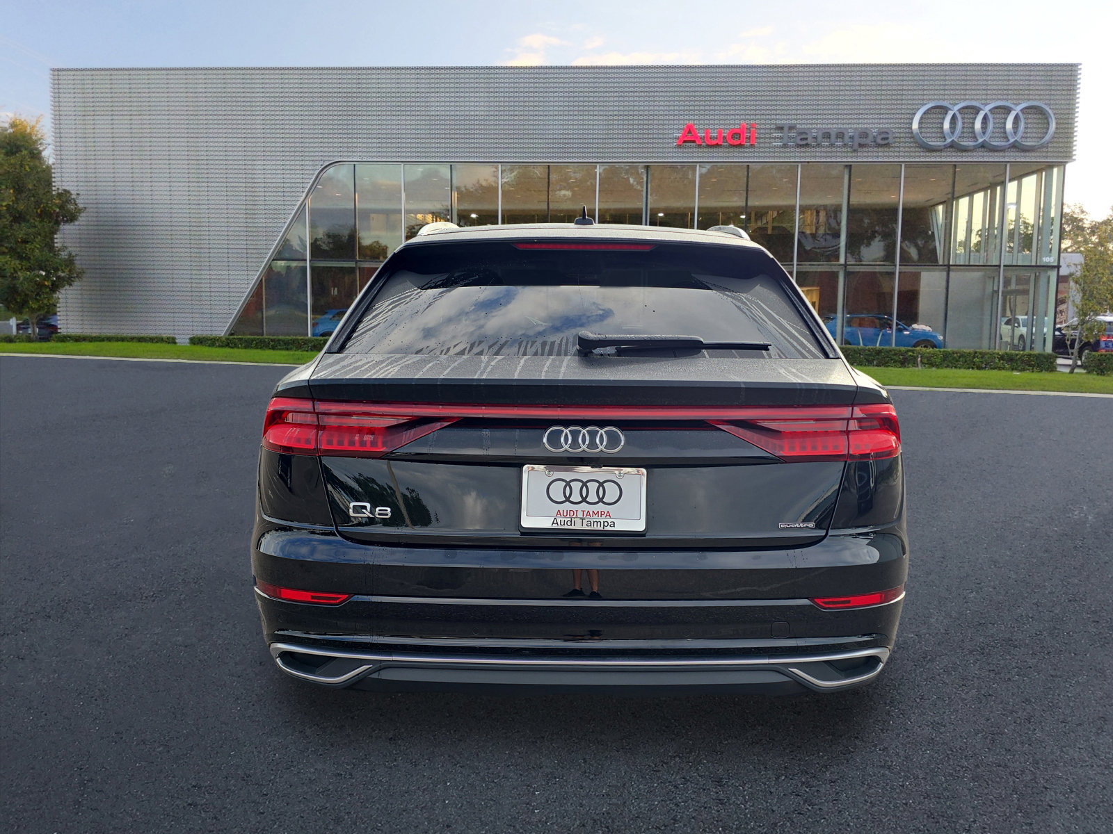 Used 2023 Audi Q8 Prestige image 5