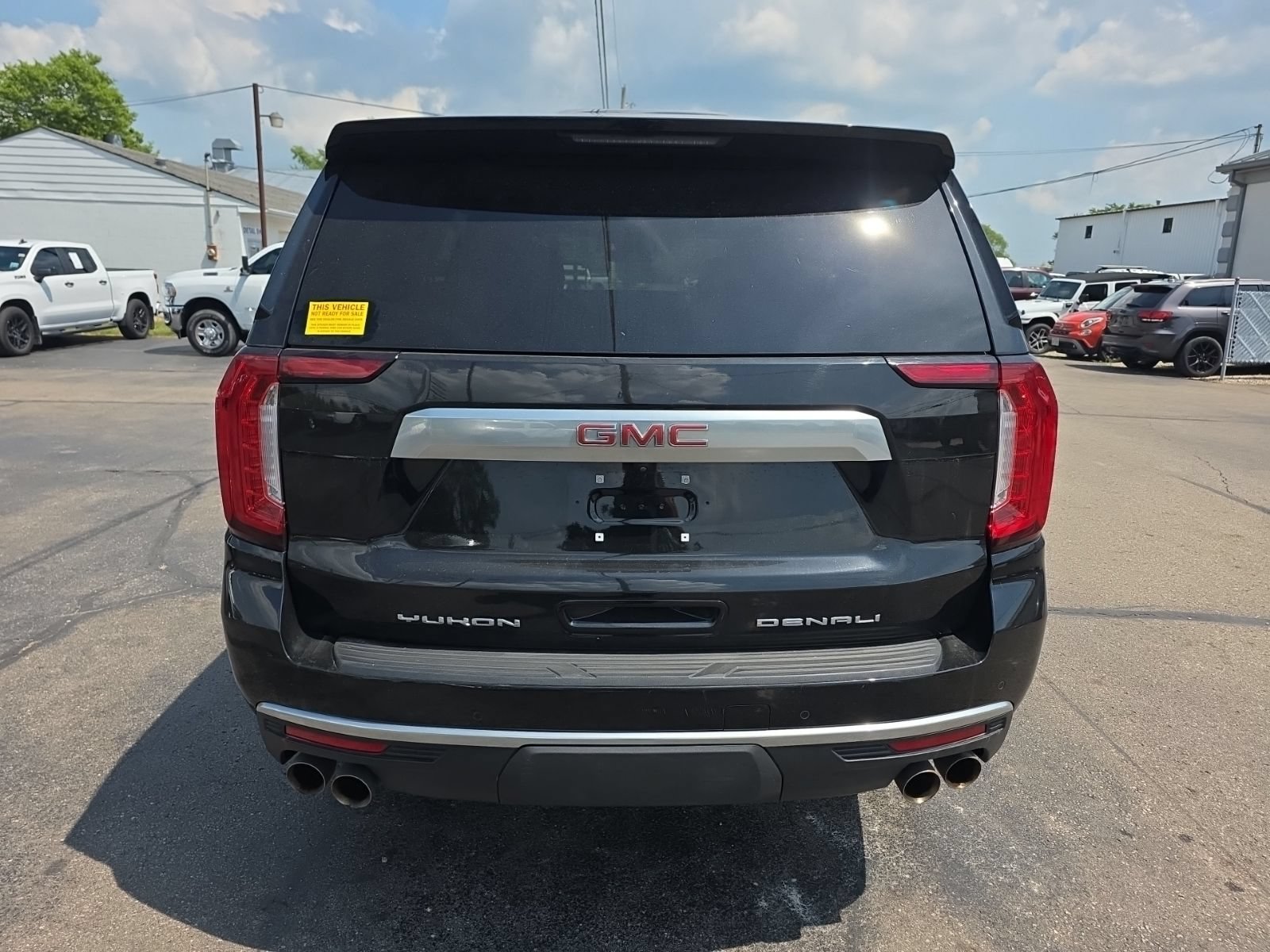 Used 2023 GMC Yukon Denali AWD/4WD image 4