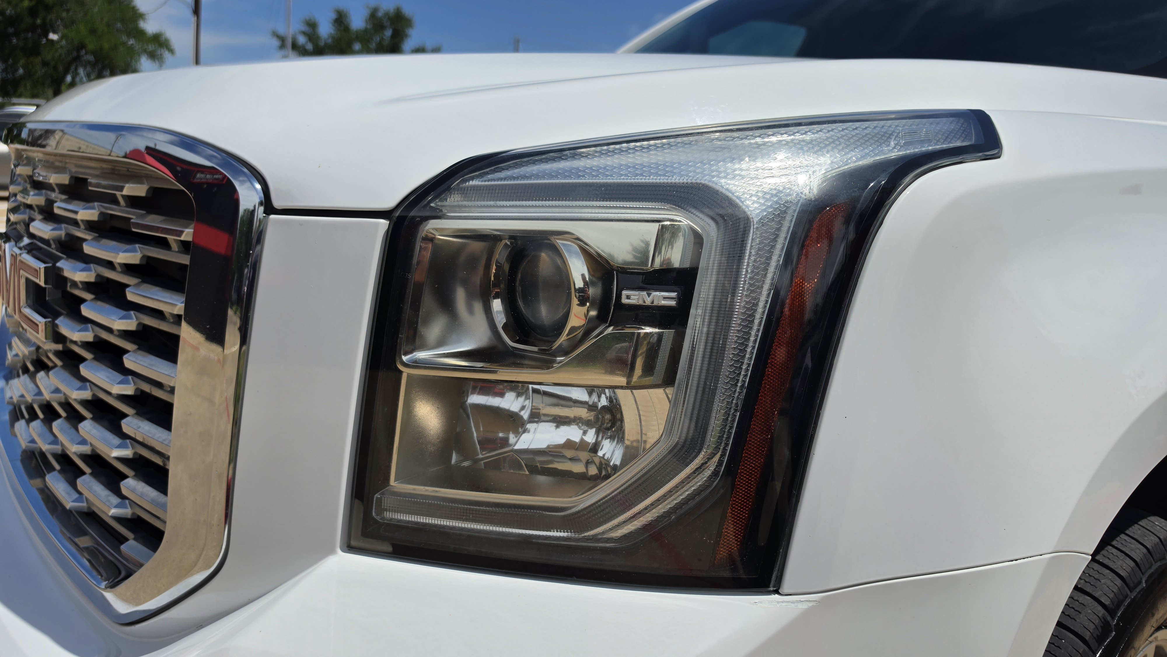 Used 2018 GMC Yukon Denali RWD image 11