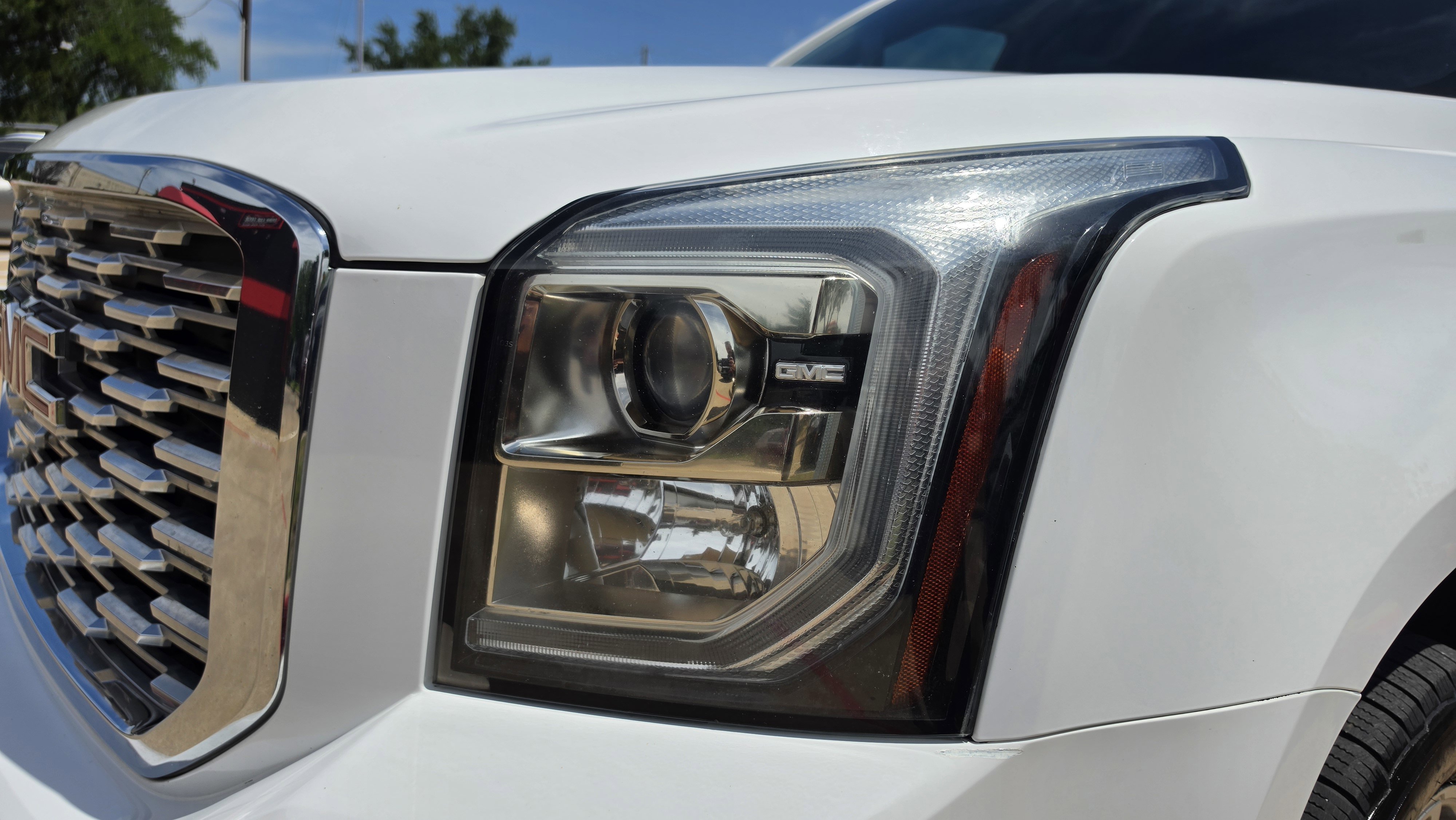 Used 2018 GMC Yukon Denali RWD image 11