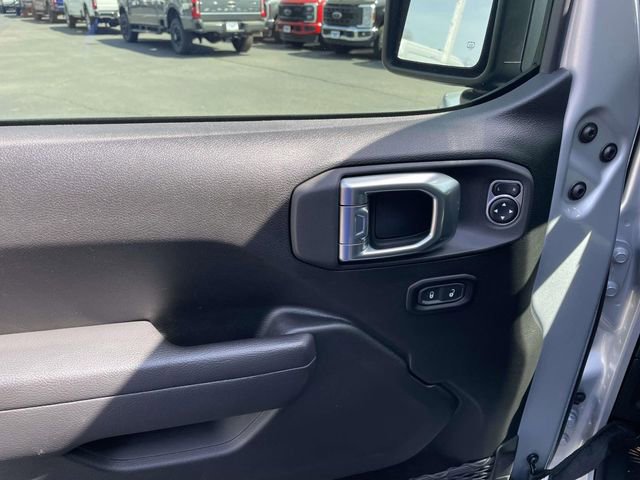 Used 2024 Jeep Wrangler Sport S image 11