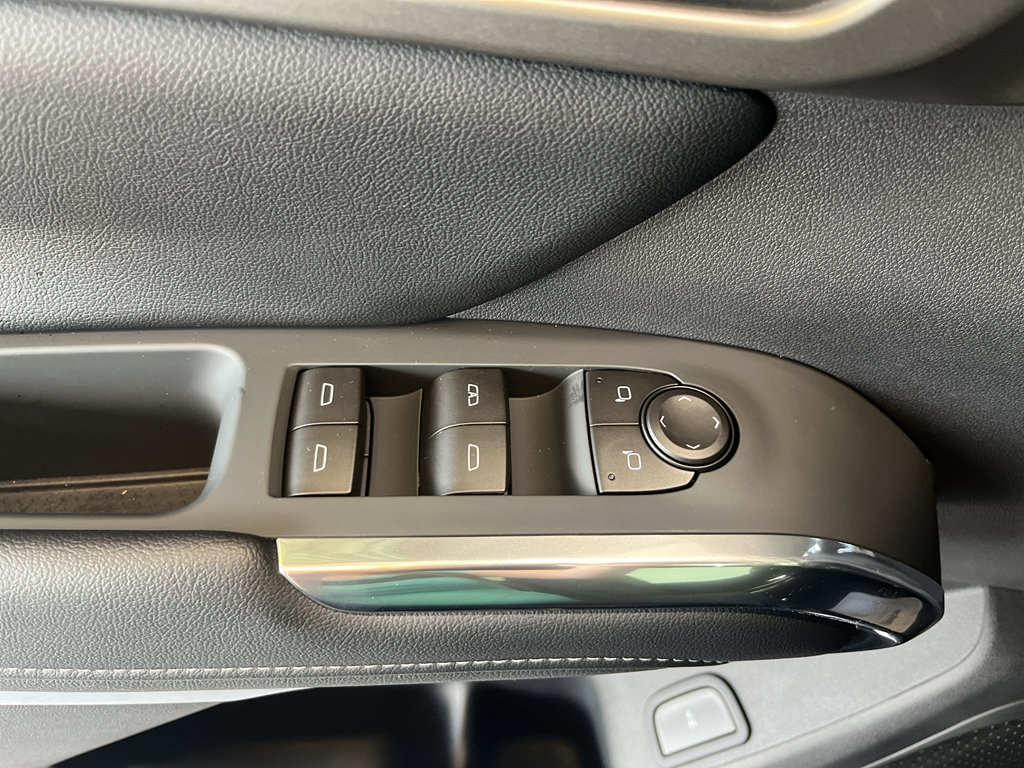 New 2026 Chevrolet Traverse LT FWD image 31