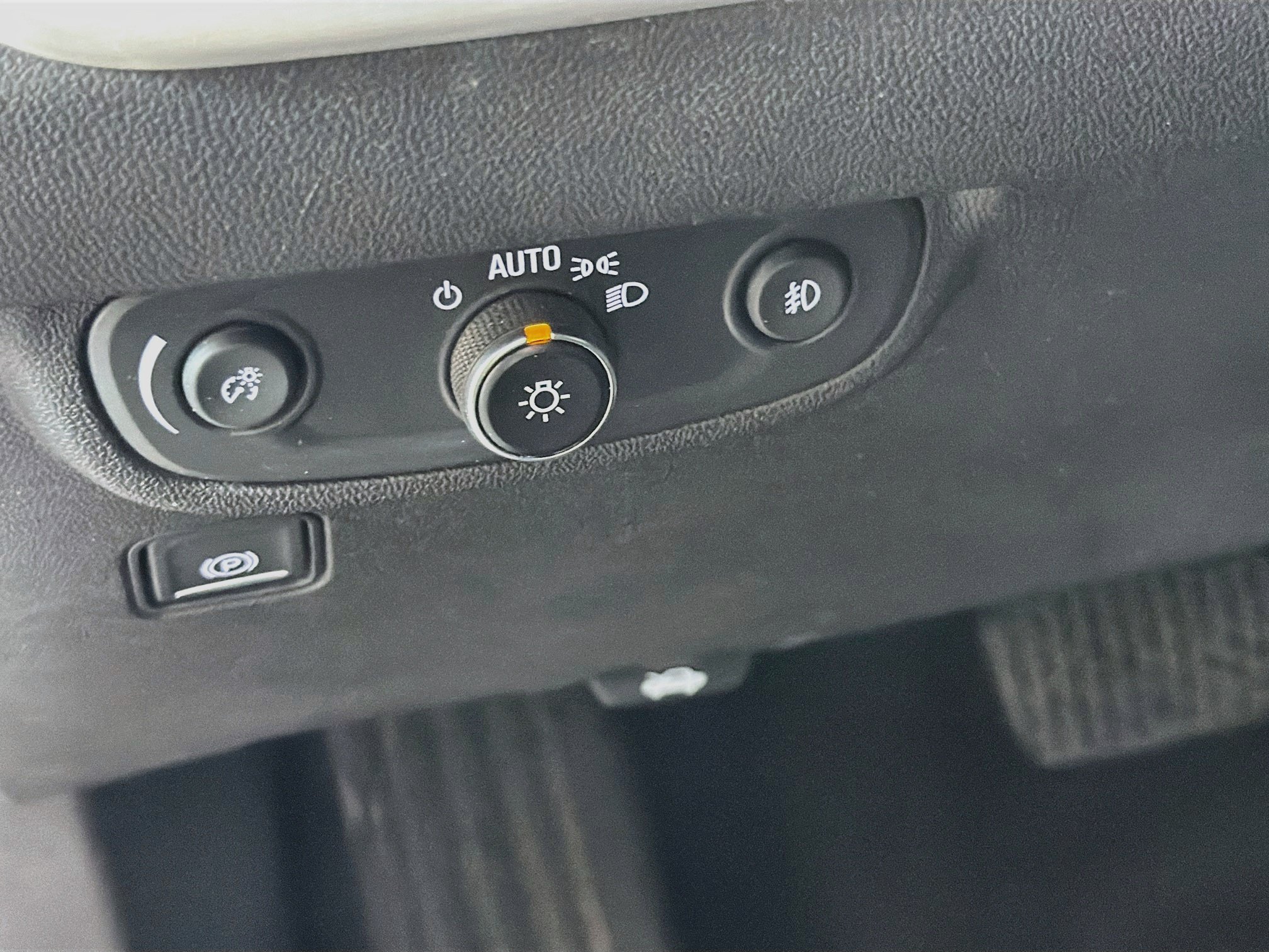 Used 2023 GMC Terrain SLT FWD image 16