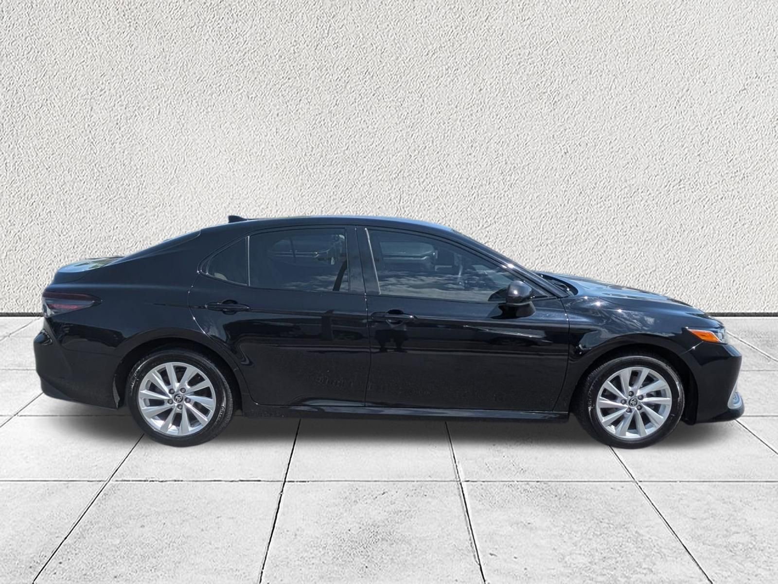 Used 2023 Toyota Camry LE FWD image 2