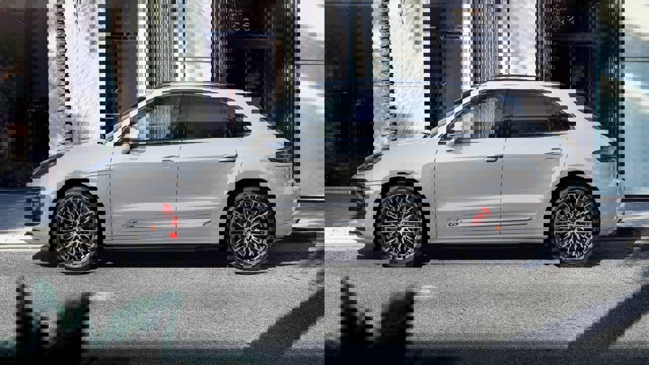 New 2026 Porsche Macan GTS image 2