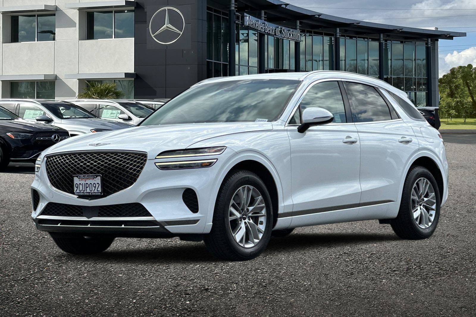 Used 2023 Genesis GV70 2.5T AWD/4WD image 8