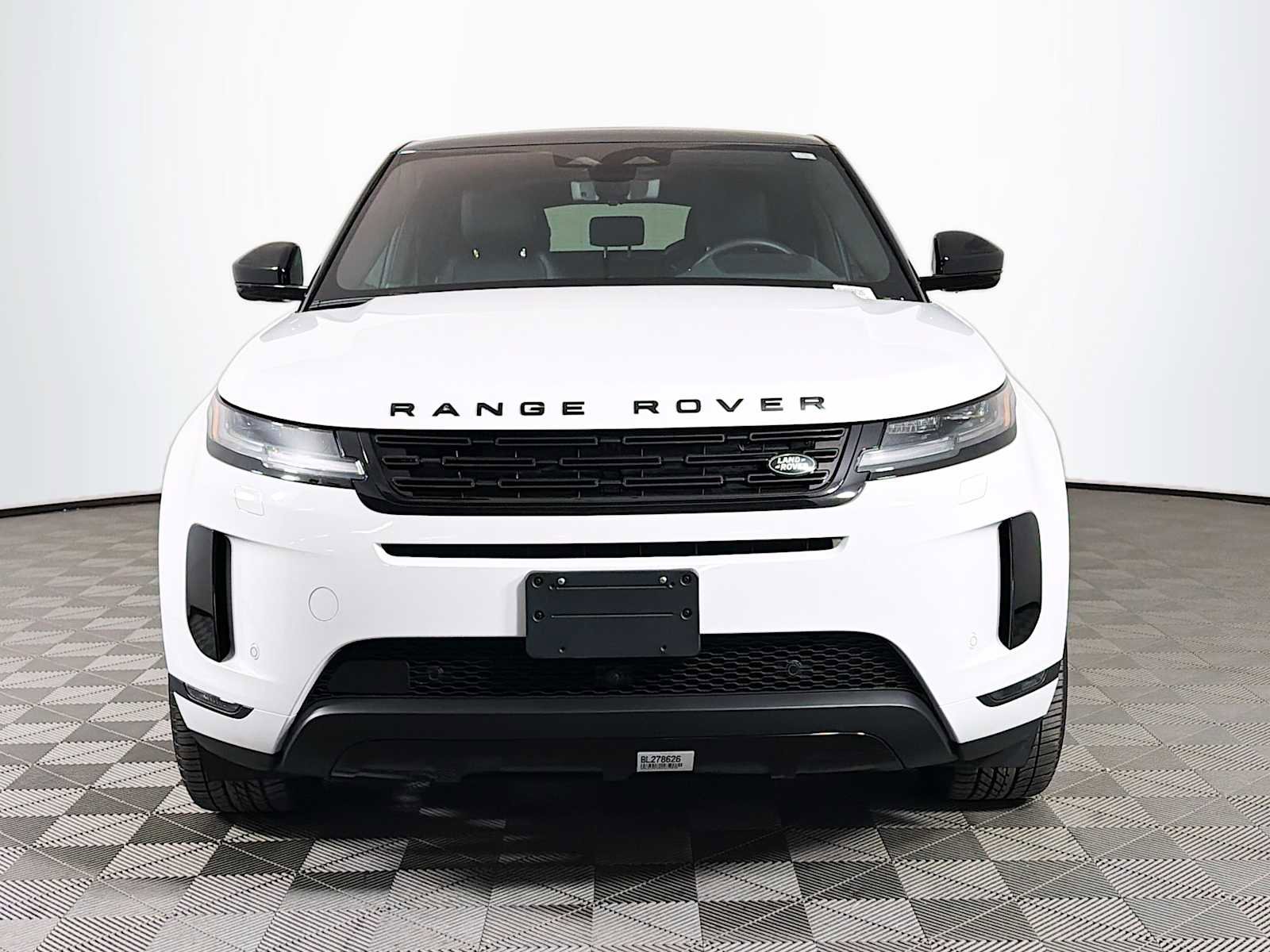 Used 2025 Land Rover Range Rover Evoque S AWD/4WD image 2