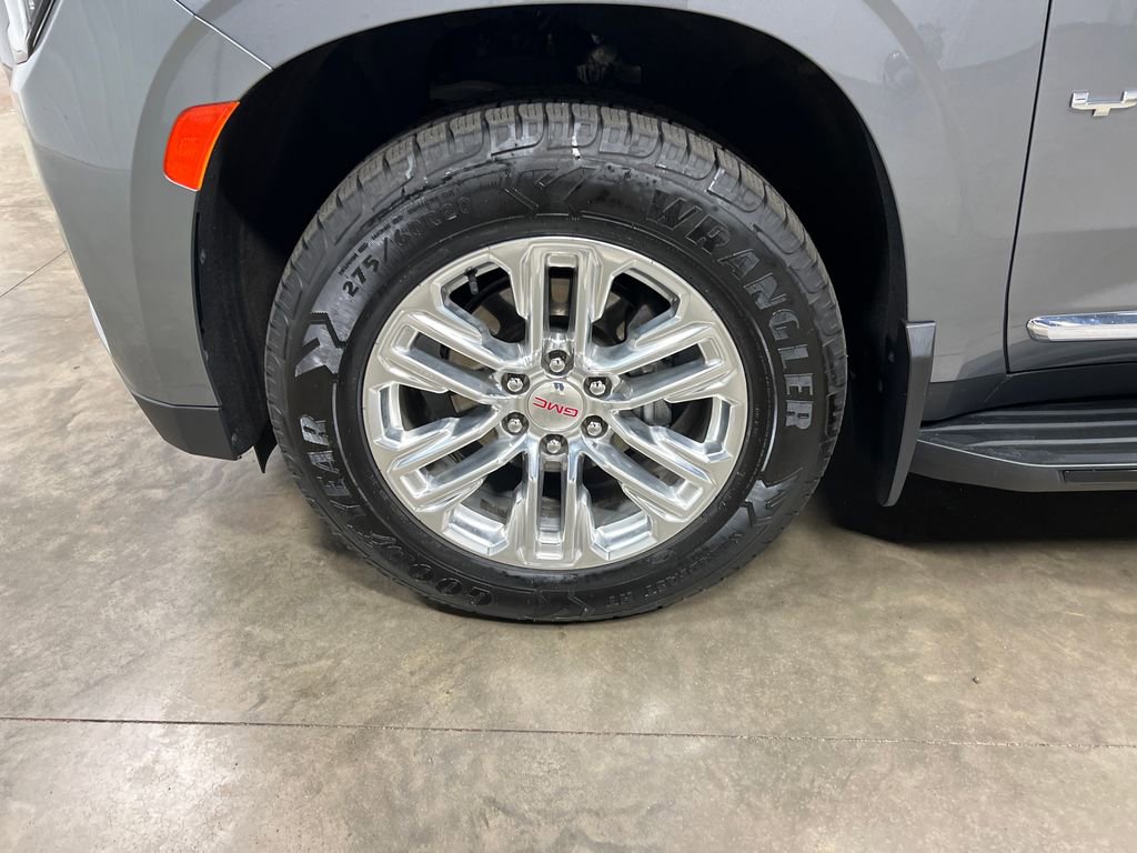 Certified 2021 GMC Yukon SLT w/ SLT Premium Package AWD/4WD image 10
