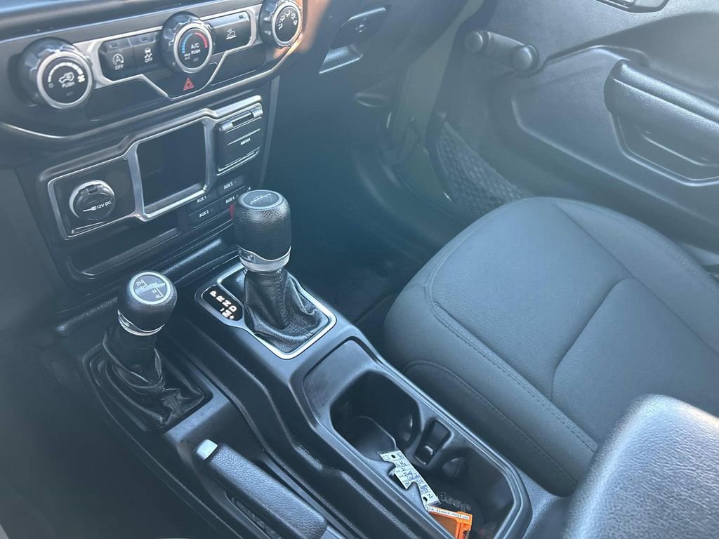 Used 2021 Jeep Gladiator Sport image 20