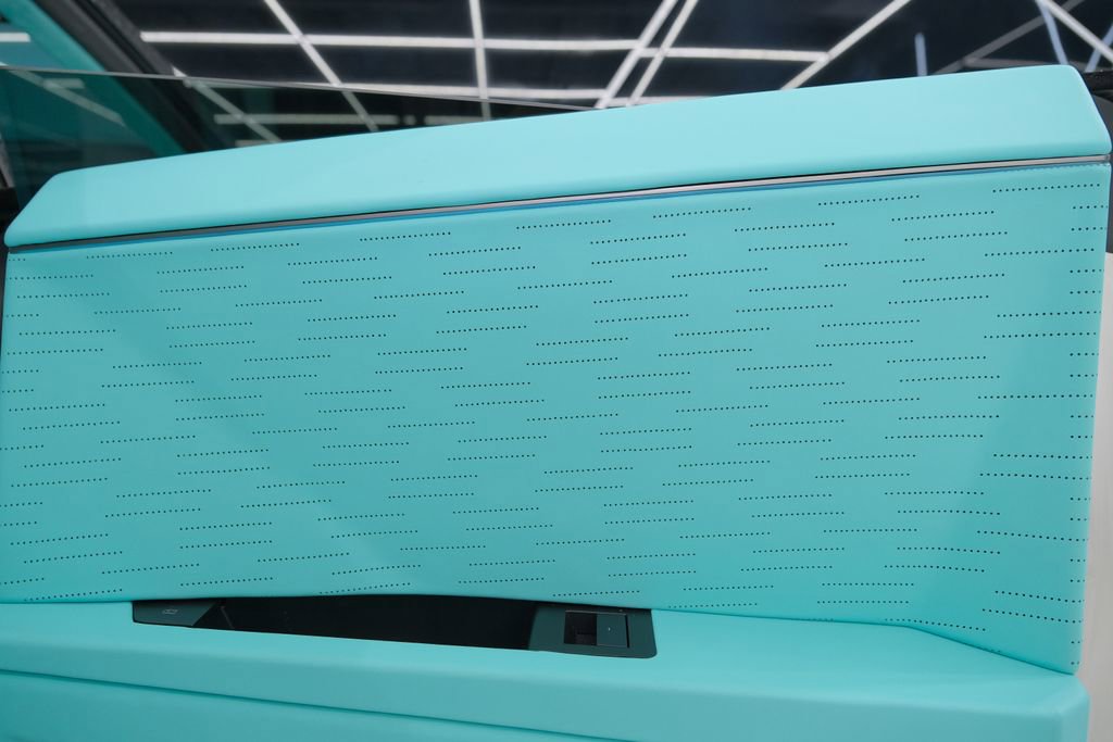 Used 2025 Tesla Cybertruck AWD Crew Cab image 45