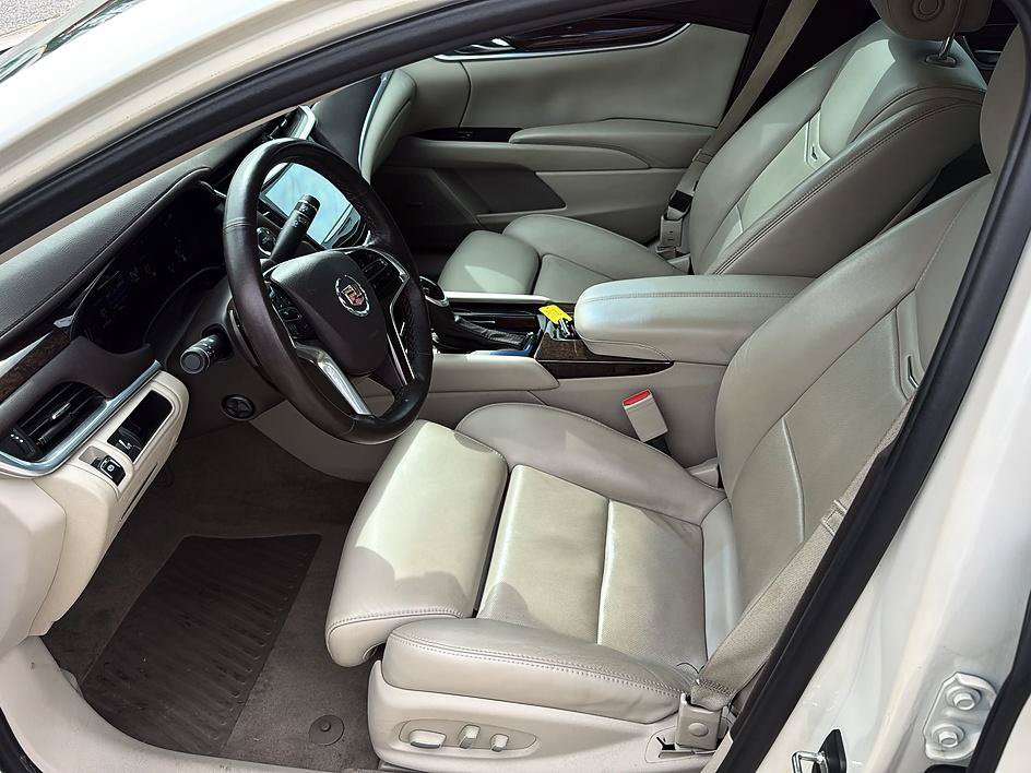 Used 2013 Cadillac XTS Luxury w/ Driver Awareness Package FWD image 17
