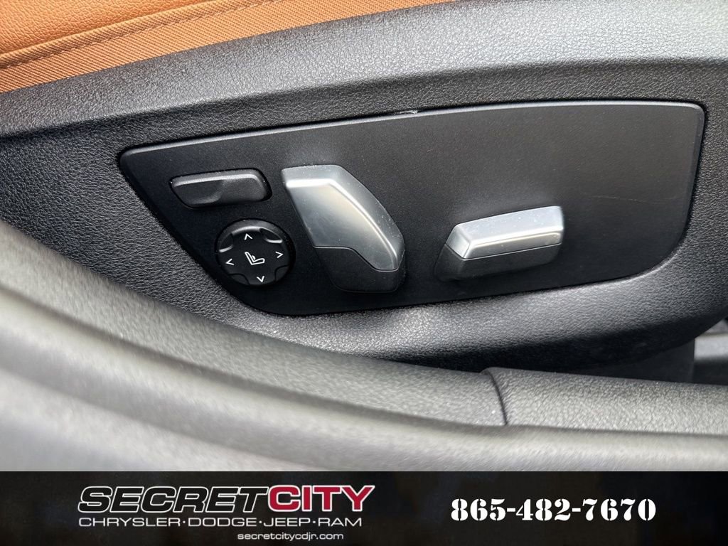 Used 2022 BMW 530i xDrive w/ Convenience Package image 13