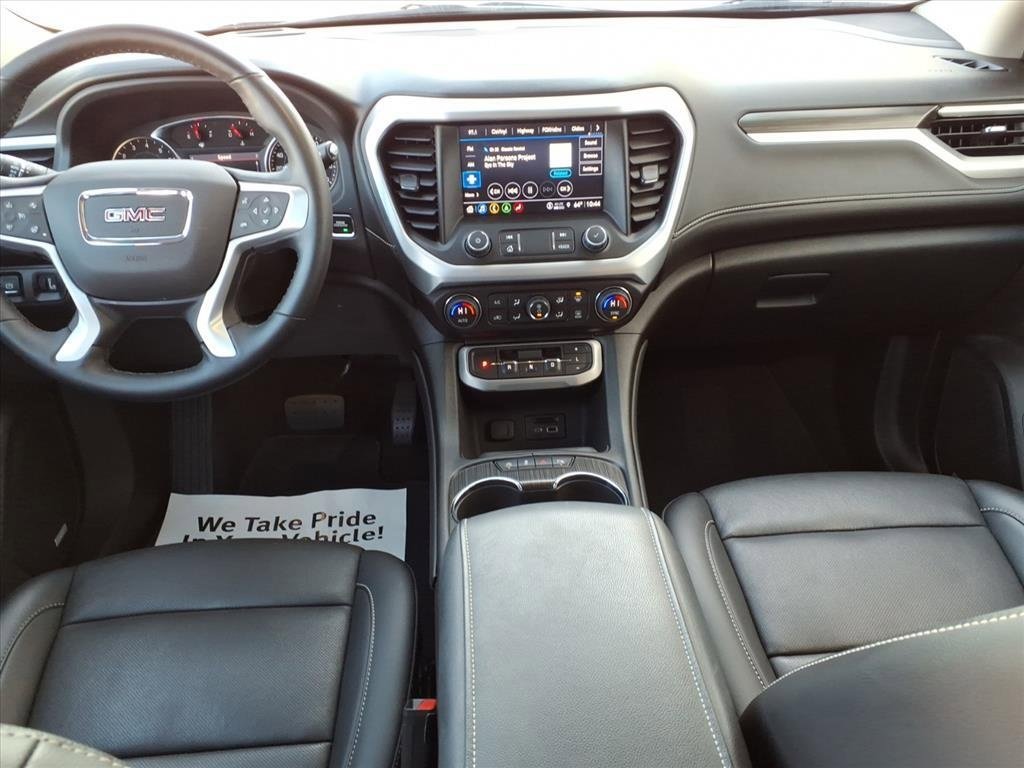 Certified 2023 GMC Acadia SLT w/ Preferred Package image 12