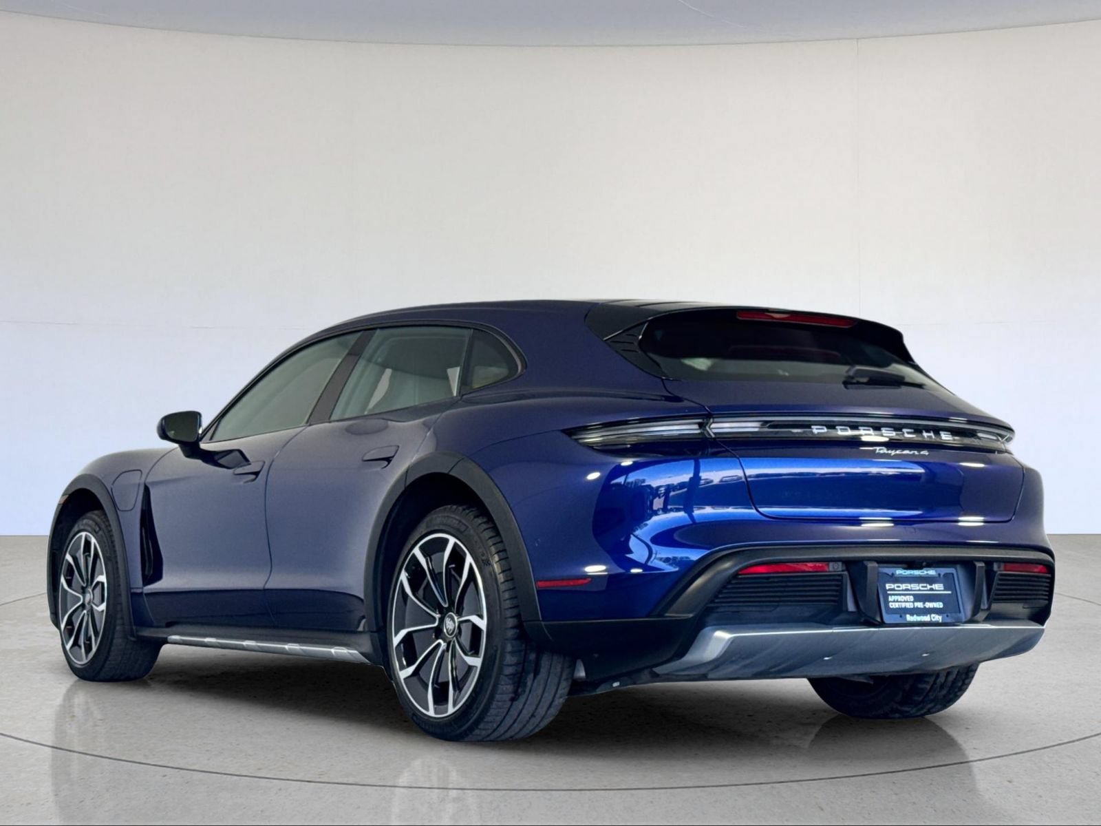 Certified 2024 Porsche Taycan 4 Cross Turismo AWD/4WD image 3