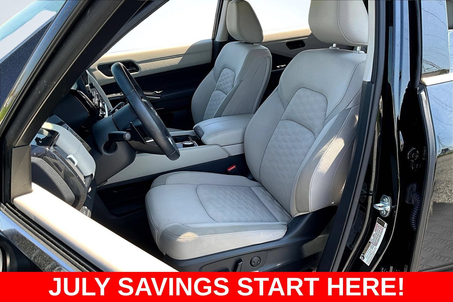 Used 2024 Nissan Pathfinder SV AWD/4WD image 27