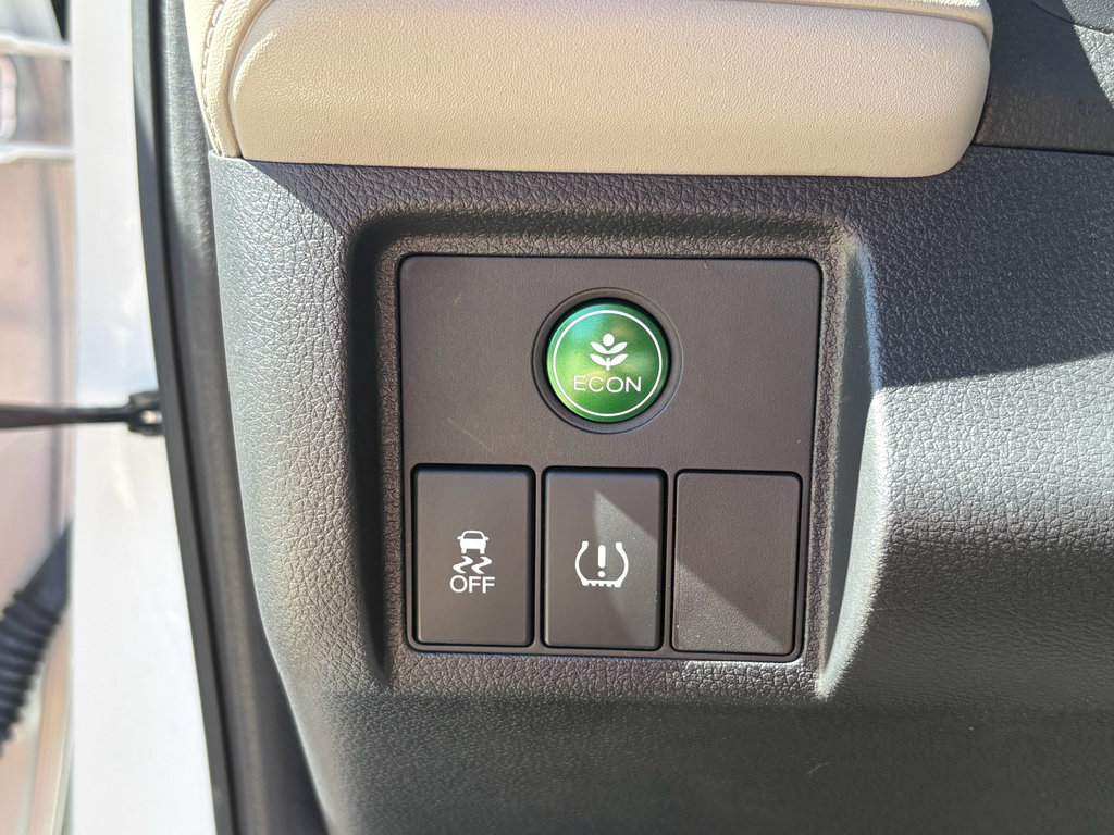 Certified 2022 Honda HR-V LX image 12