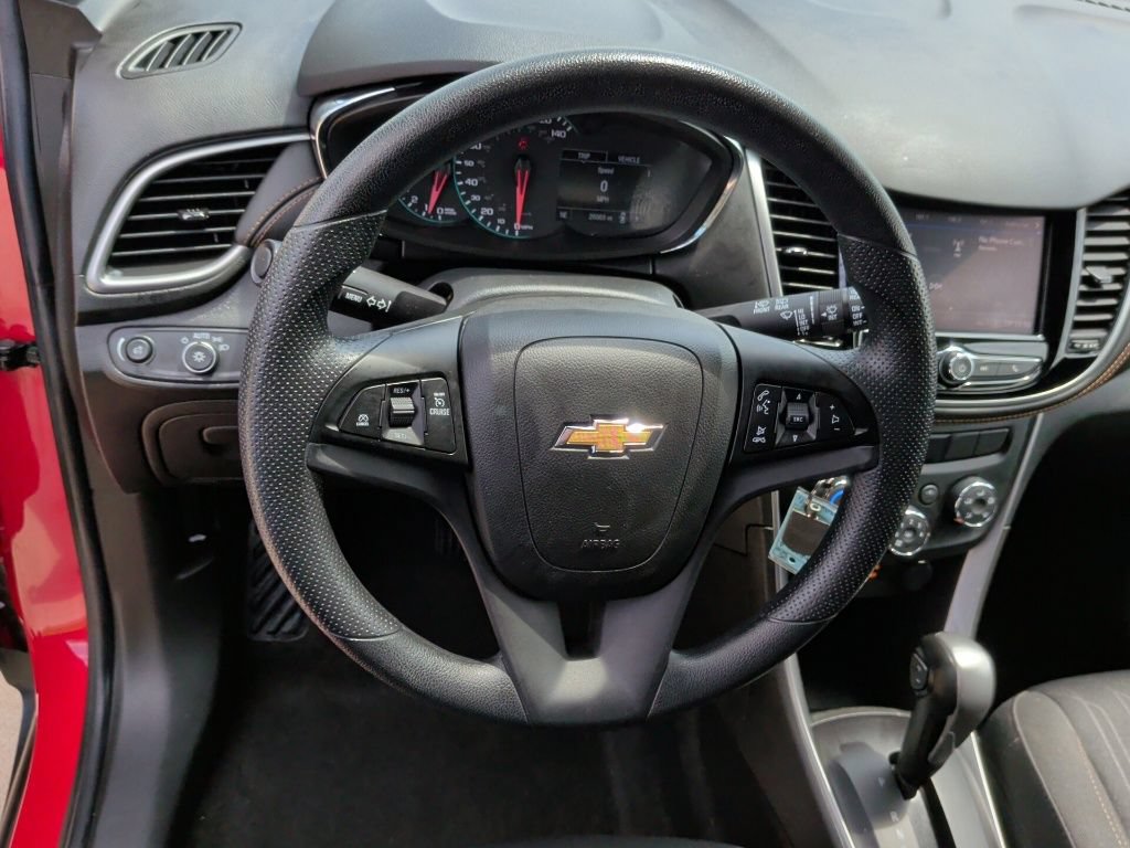 Used 2020 Chevrolet Trax LT FWD image 16