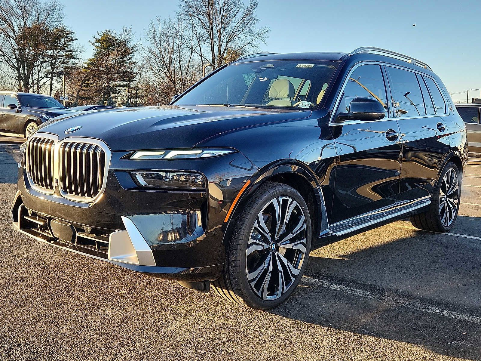 Used 2023 BMW X7 xDrive40i w/ Executive Package AWD/4WD image 3