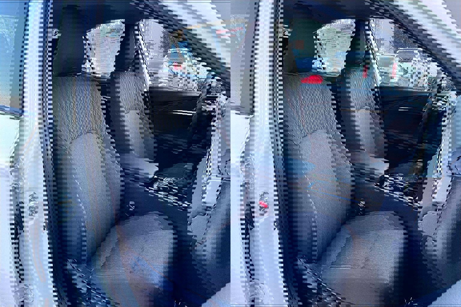 Used 2025 Toyota Camry LE image 7