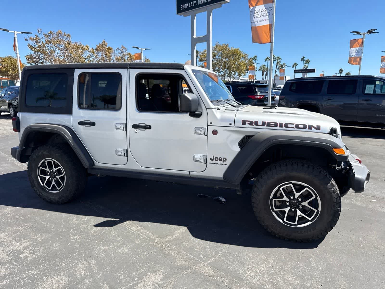 Used 2024 Jeep Wrangler Unlimited Rubicon AWD/4WD image 8