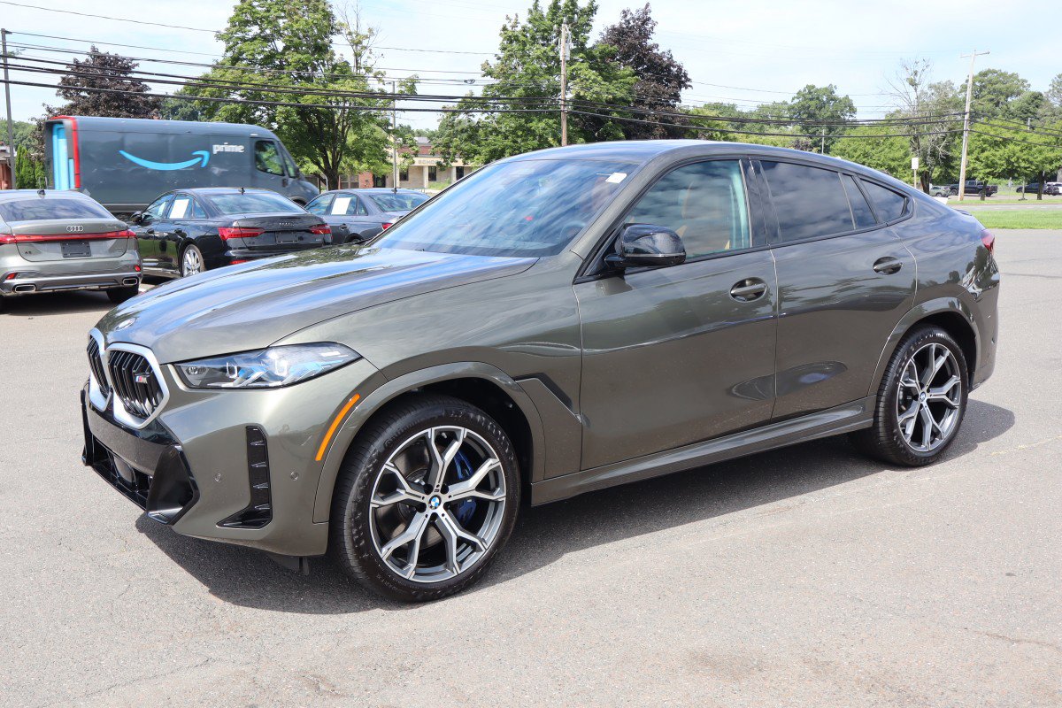 Used 2026 BMW X6 M60i AWD/4WD image 1