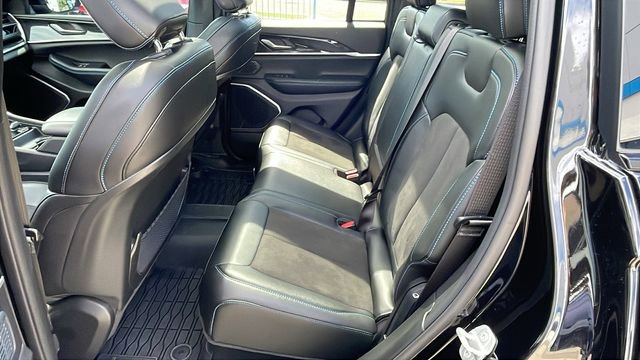 Used 2023 Jeep Grand Cherokee Trailhawk image 14