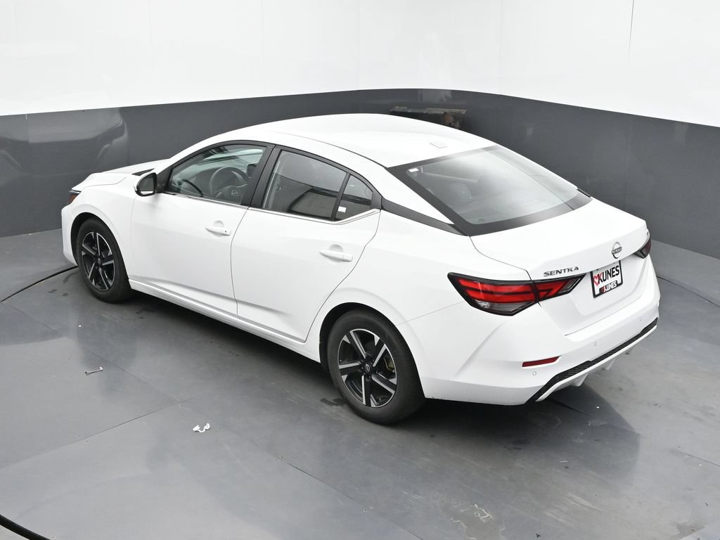 Used 2024 Nissan Sentra SV FWD image 39