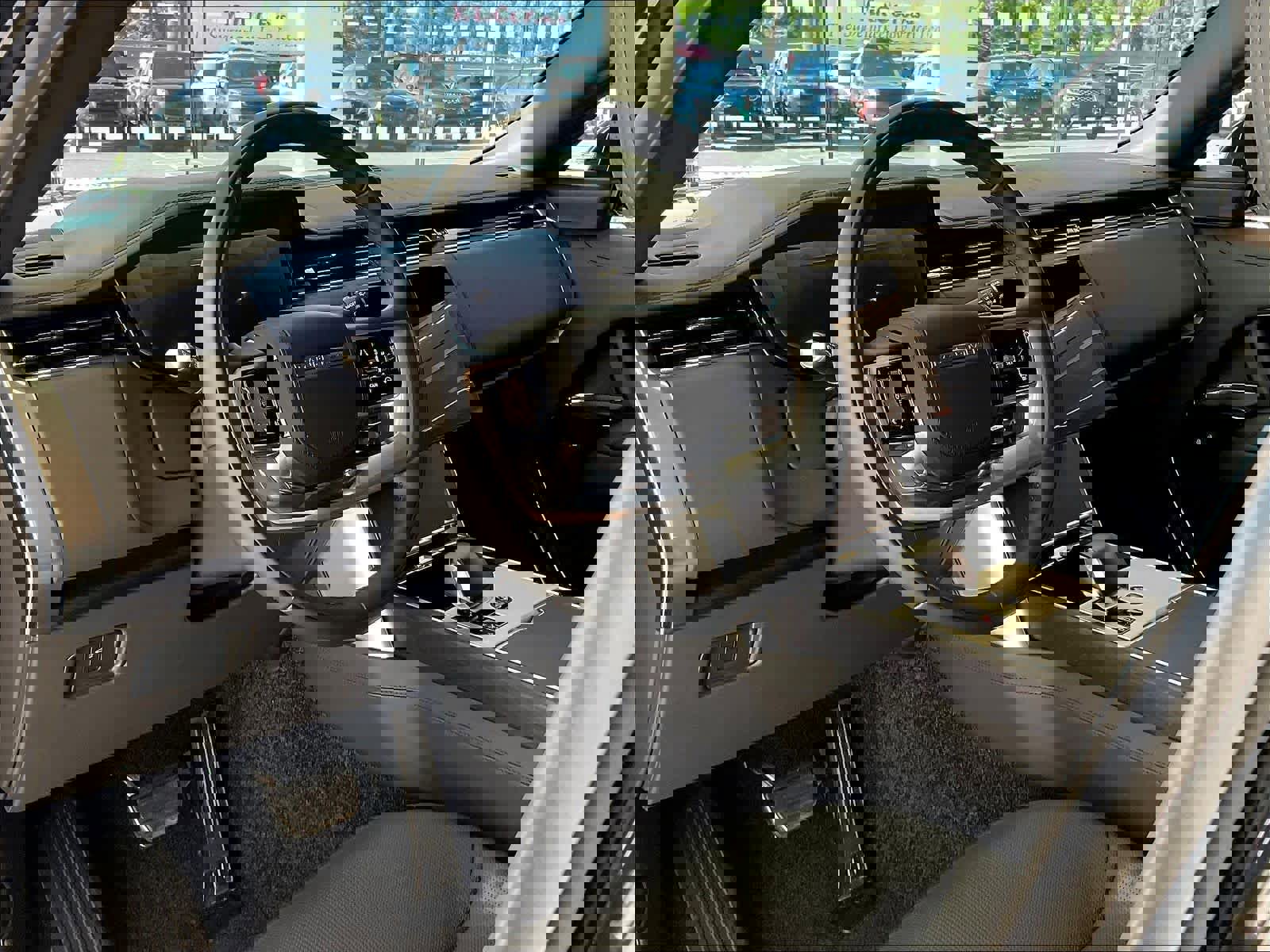 New 2026 Land Rover Range Rover SV image 7