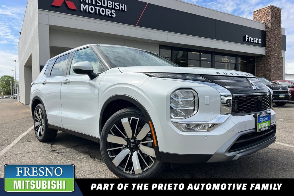 New 2026 Mitsubishi Outlander SE image 1