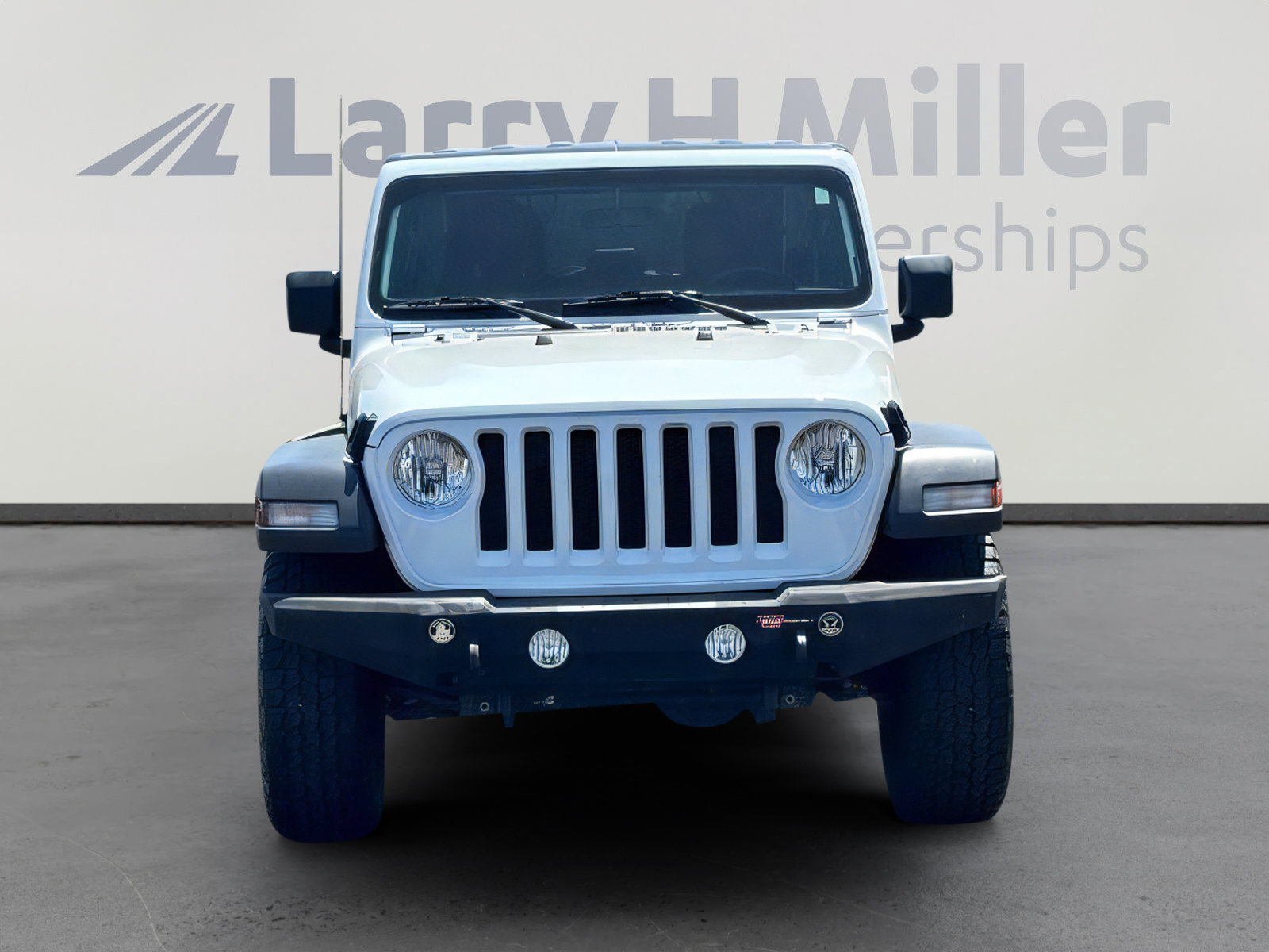 Used 2023 Jeep Wrangler Unlimited Sport AWD/4WD image 9