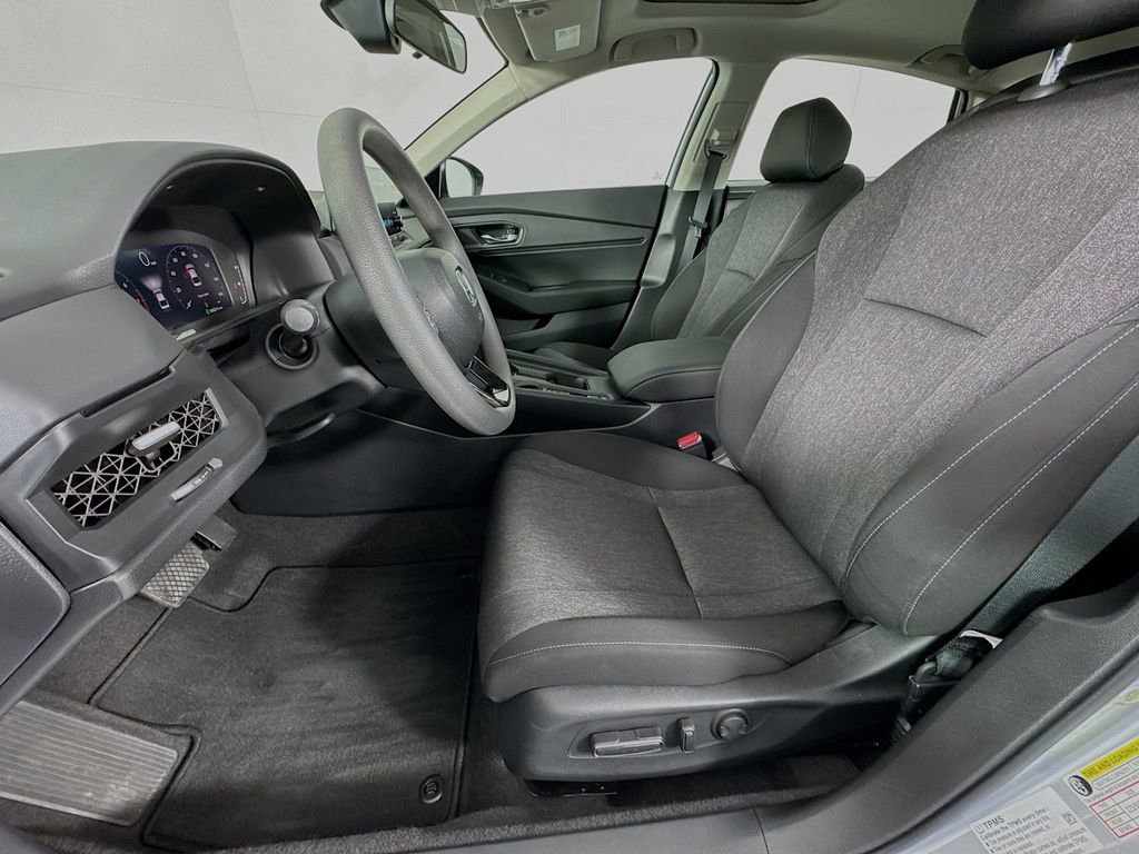 Certified 2025 Honda Accord SE image 25