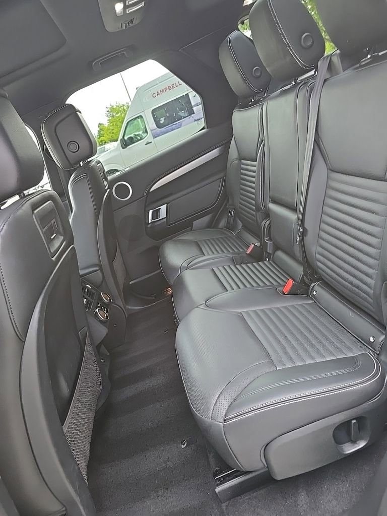 Used 2023 Land Rover Discovery S R-Dynamic AWD/4WD image 13