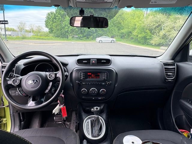 Used 2015 Kia Soul + FWD image 9