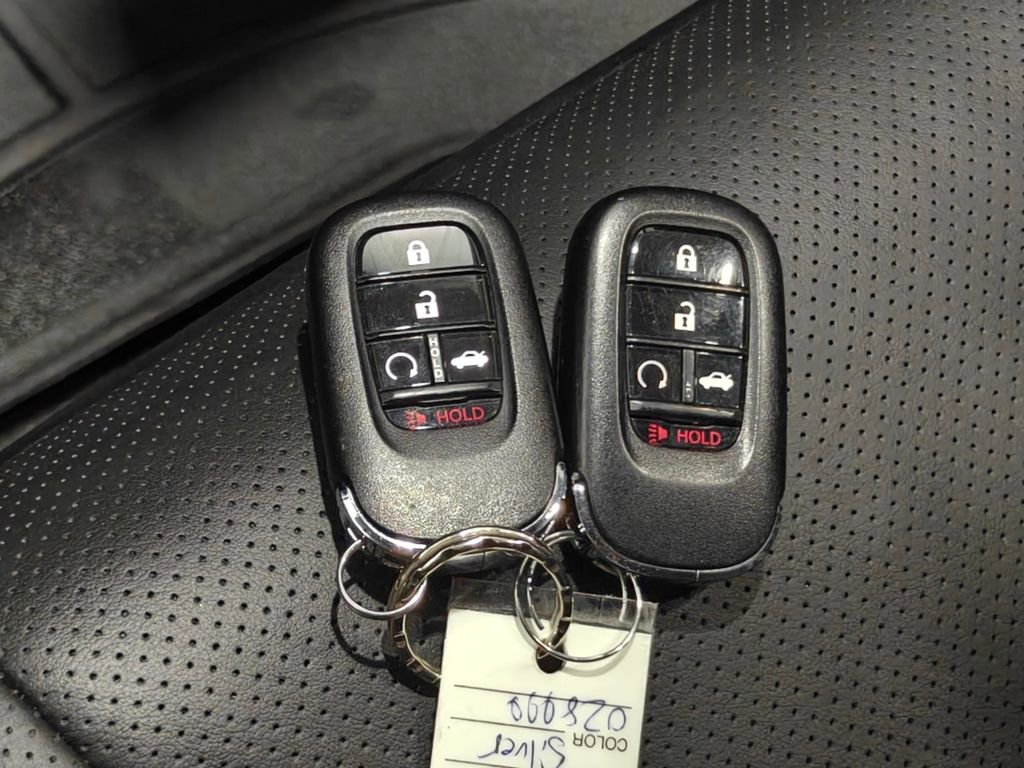 Used 2023 Honda Accord Touring image 14