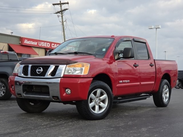 Used 2012 Nissan Titan SV w/ SV Premium Utility Pkg image 2
