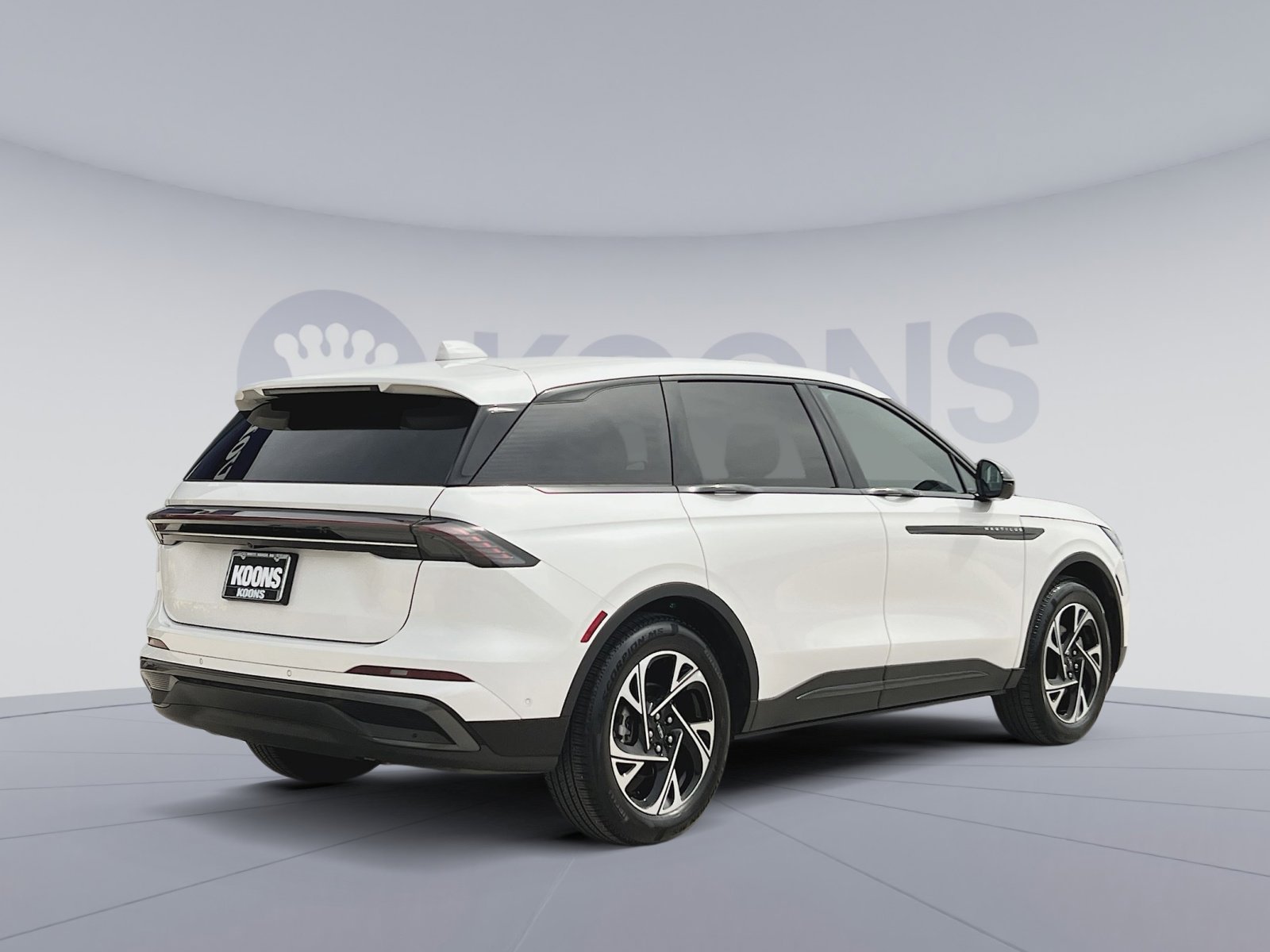 Used 2024 Lincoln Nautilus Premier w/ Equipment Group 102A image 7