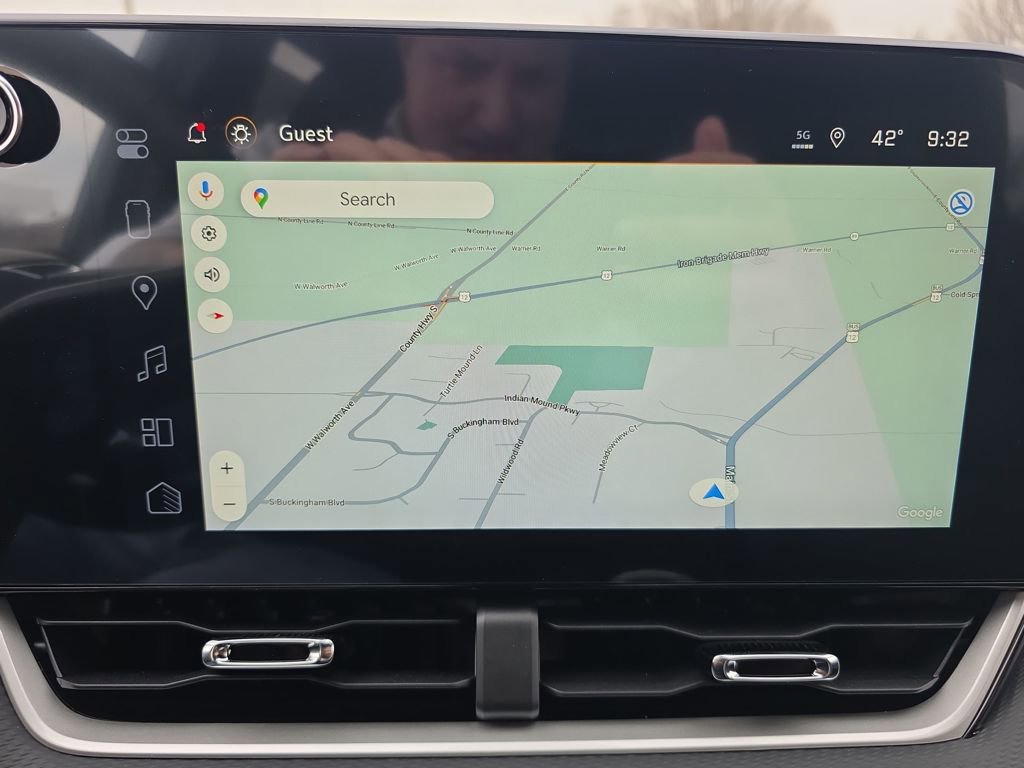 New 2026 Chevrolet Equinox LT w/ Convenience Package II image 21