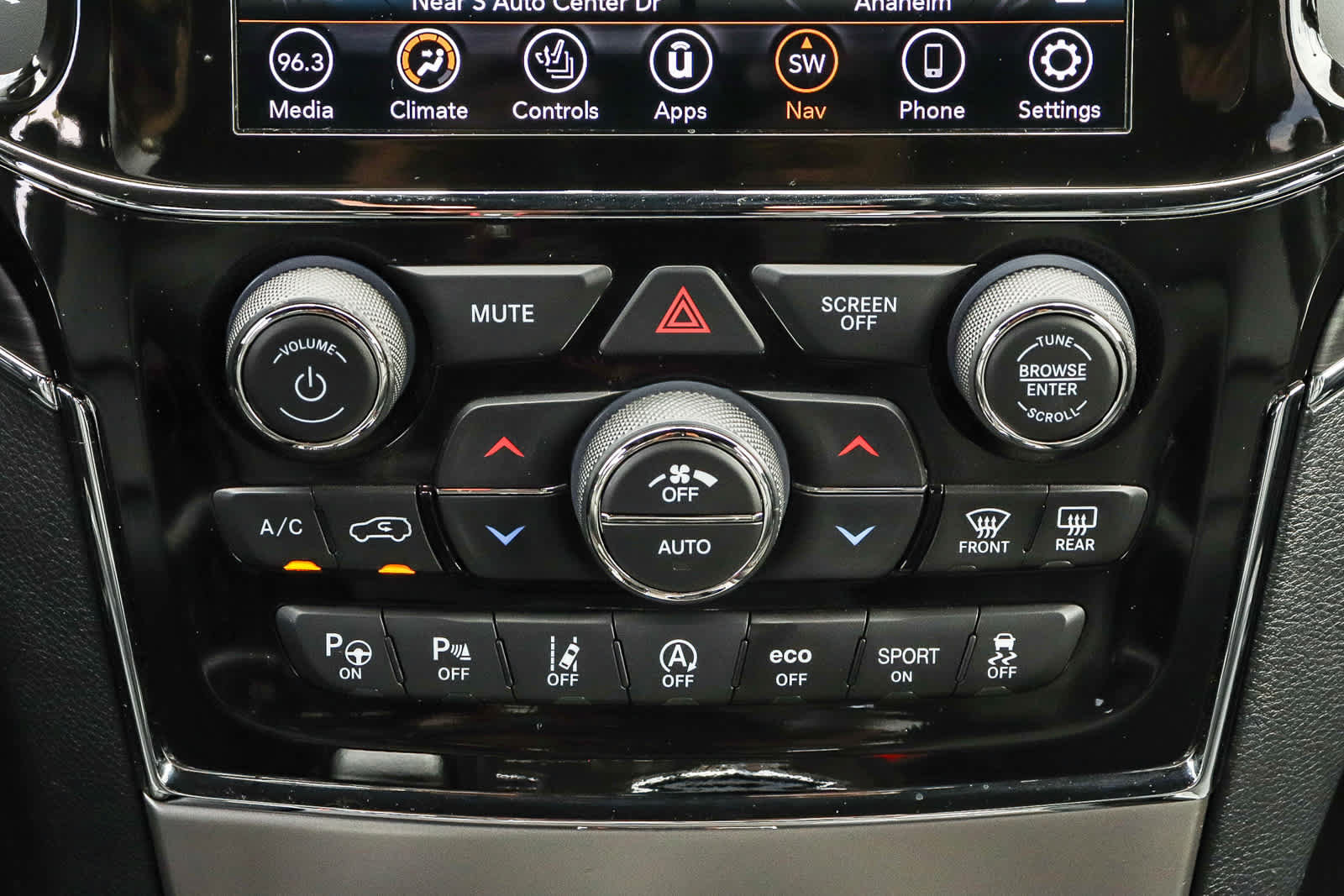 Used 2021 Jeep Grand Cherokee Limited w/ Quick Order Package 28K 80th AWD/4WD image 21