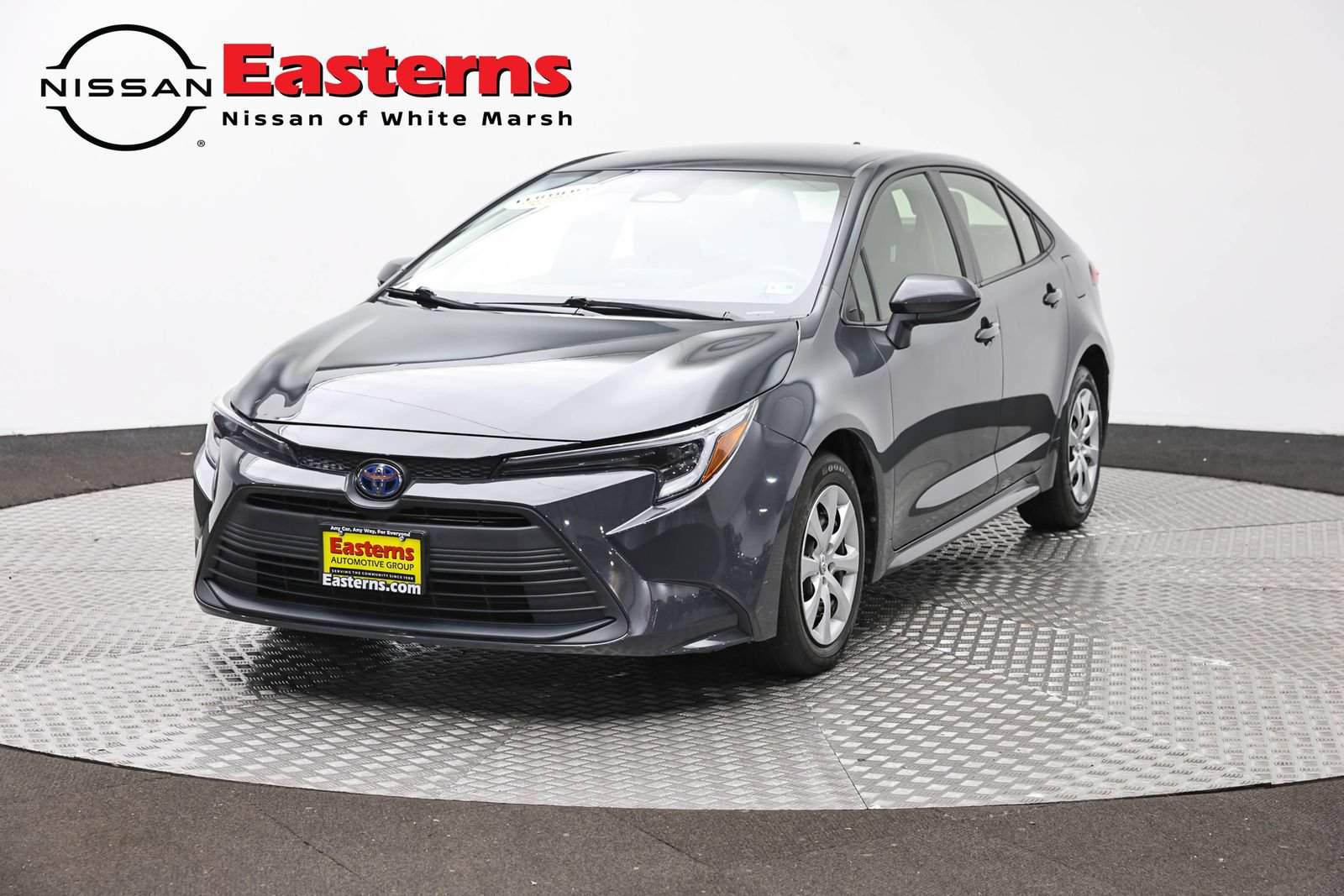 Used 2023 Toyota Corolla LE w/ Carpet Mat Package (TMS) FWD image 1
