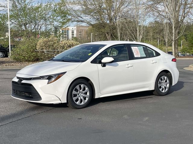 Used 2024 Toyota Corolla LE image 1