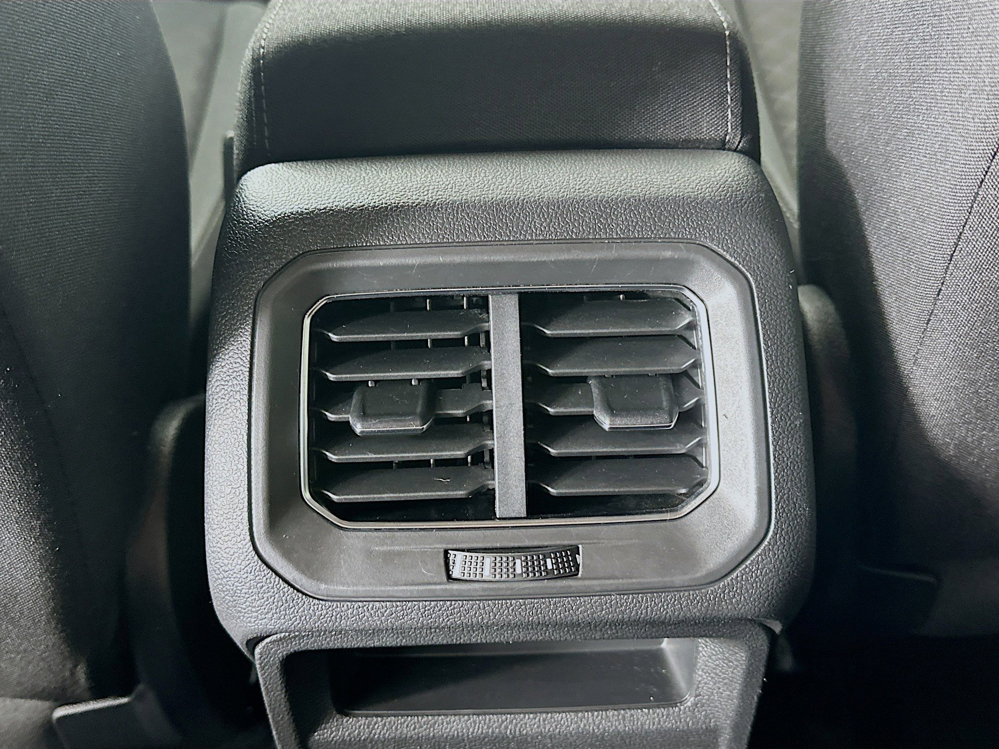 Used 2018 Volkswagen Tiguan S image 31