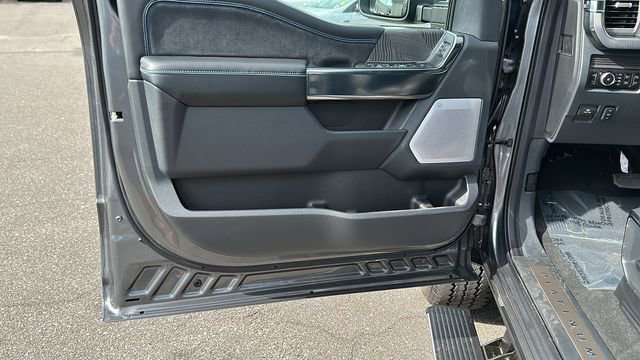 New 2025 Ford F350 Platinum w/ FX4 Off-Road Package image 15