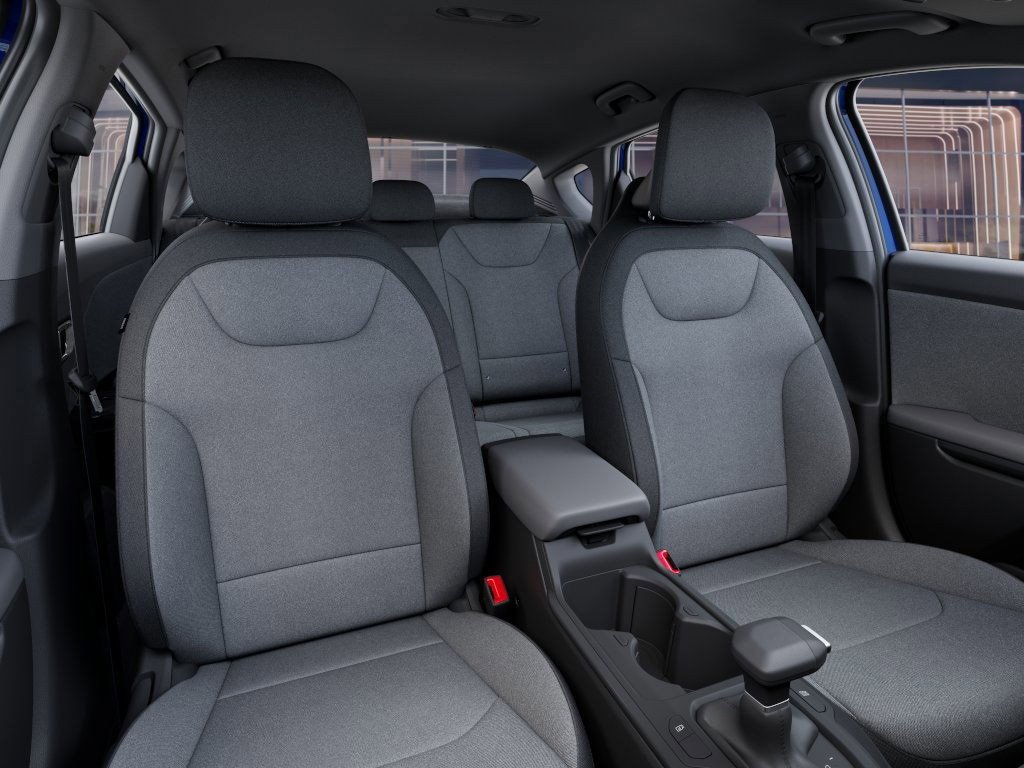 New 2025 Kia K4 LXS image 16