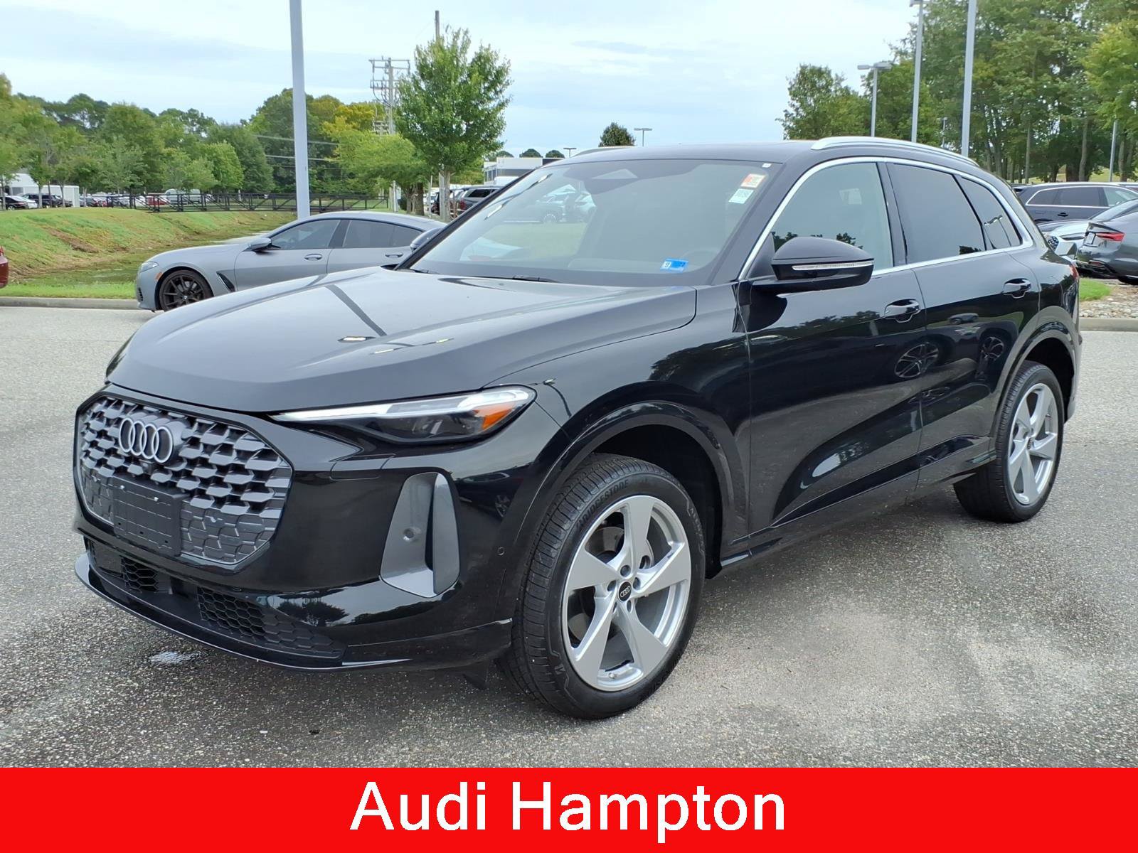 Used 2025 Audi Q5 Premium Plus AWD/4WD image 1