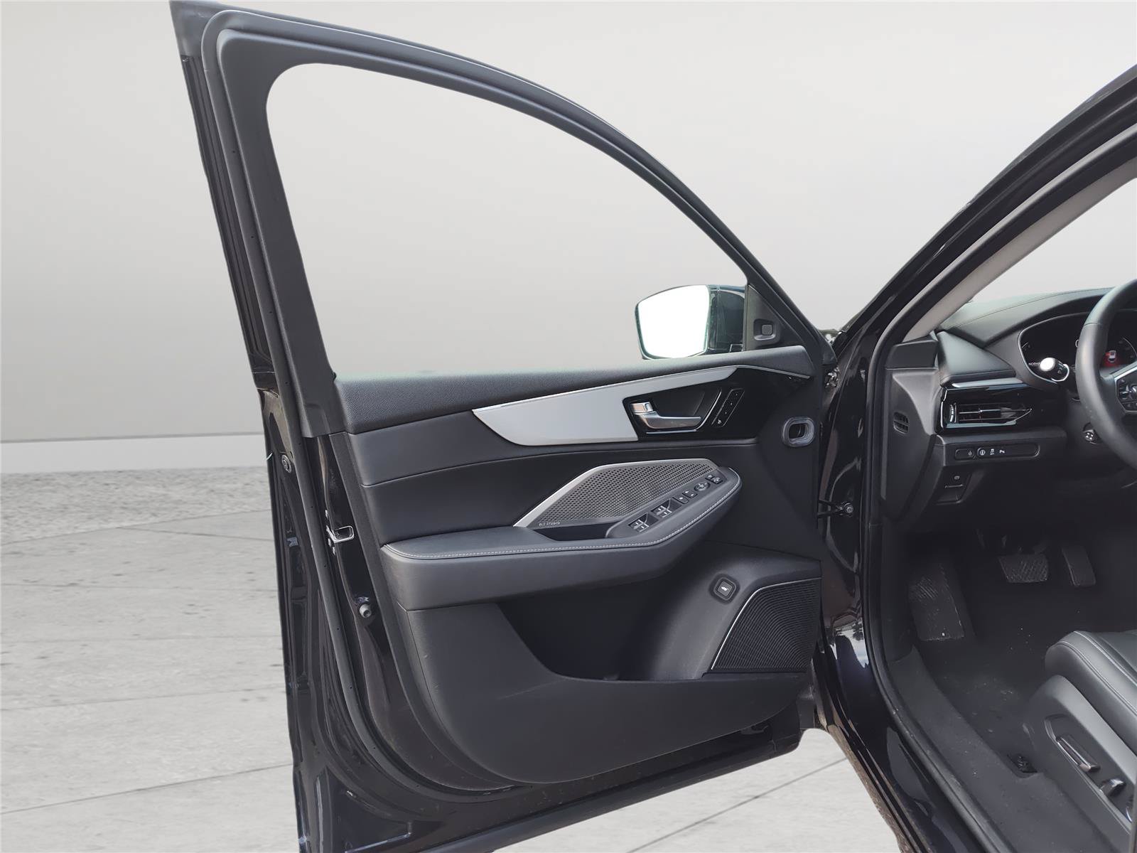 Used 2024 Acura MDX w/ Technology Package AWD/4WD image 9