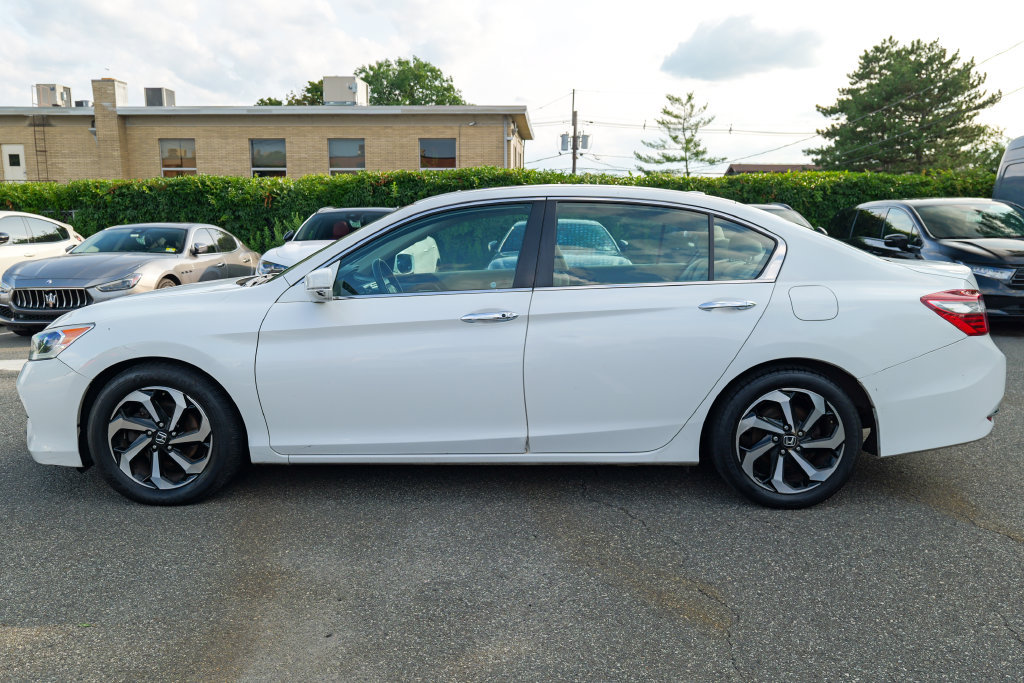 Used 2016 Honda Accord EX image 4