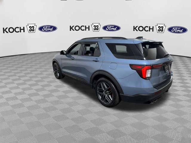 Used 2025 Ford Explorer ST image 7