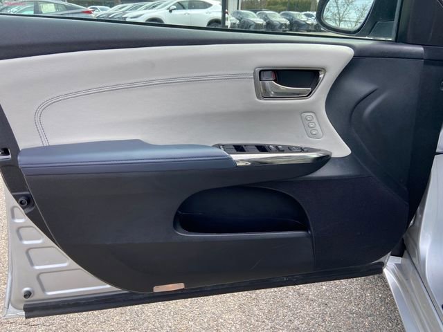 Used 2014 Toyota Avalon Limited FWD image 24