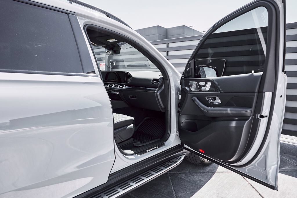 Used 2025 Mercedes-Benz GLS 63 AMG 4MATIC image 26
