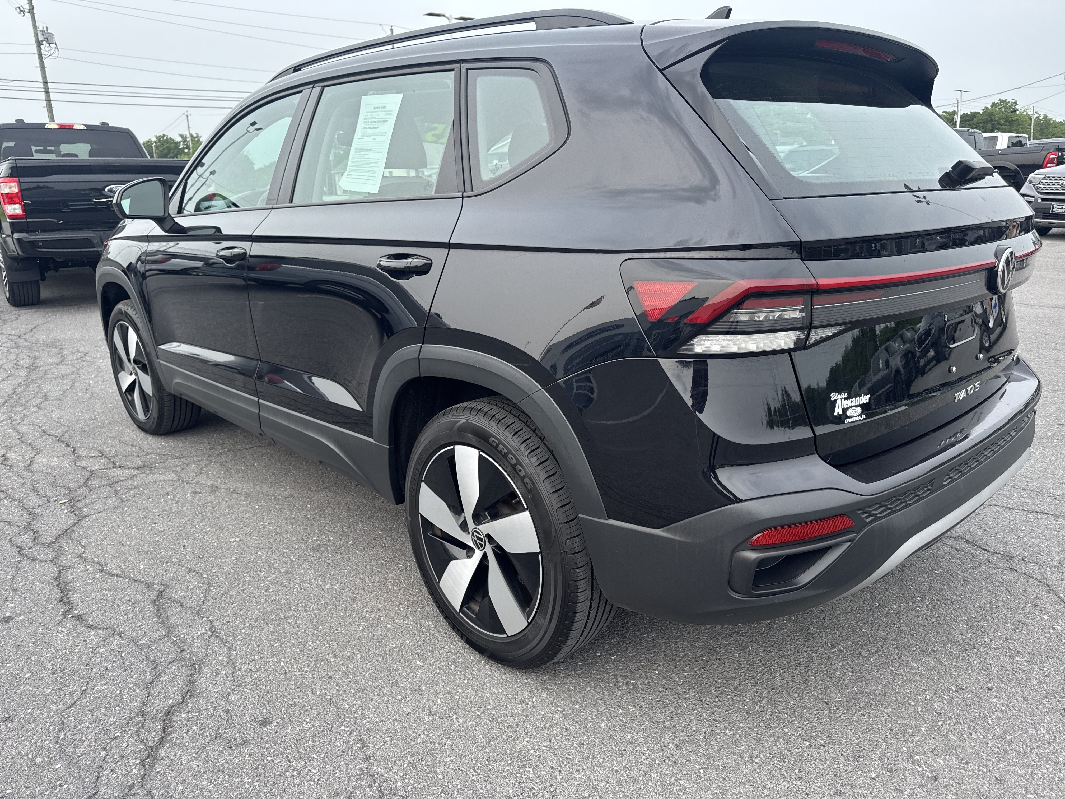 Used 2025 Volkswagen Taos S AWD/4WD image 6